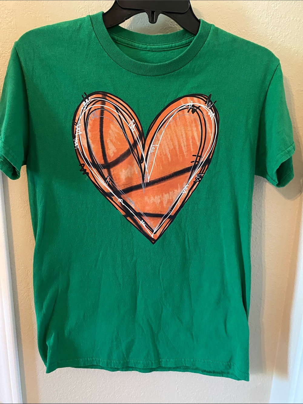 Green T-Shirt with Orange Basketball Heart Graphic Women’s Size Small